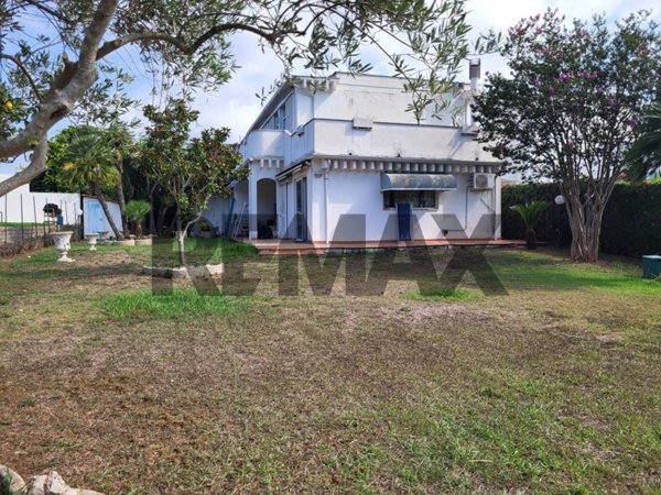 casa indipendente in vendita a Nettuno