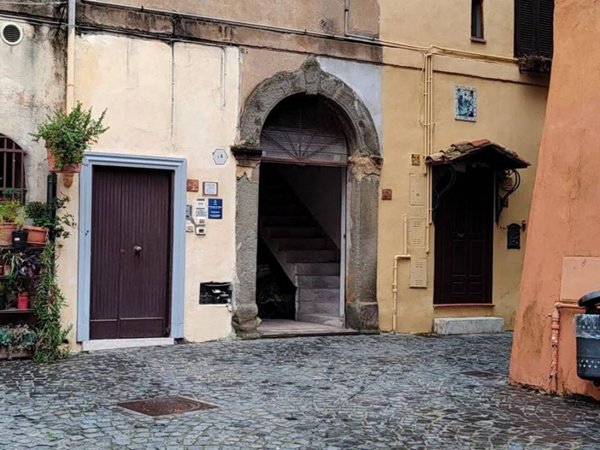negozio in vendita a Nettuno