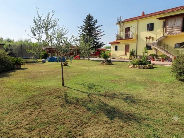 appartamento in vendita a Nettuno in zona Padiglione