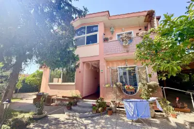 casa indipendente in vendita a Nettuno