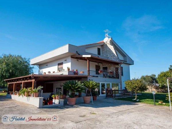 casa indipendente in vendita a Nettuno