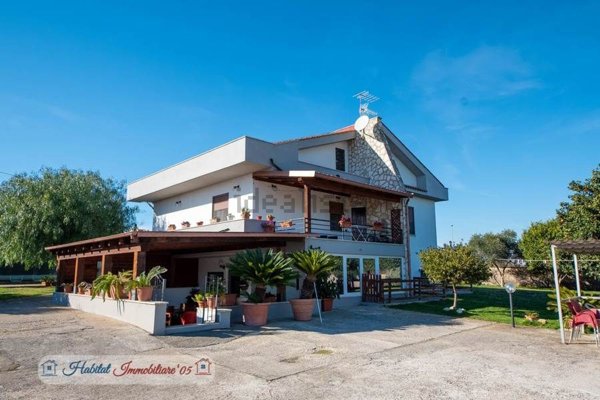casa indipendente in vendita a Nettuno