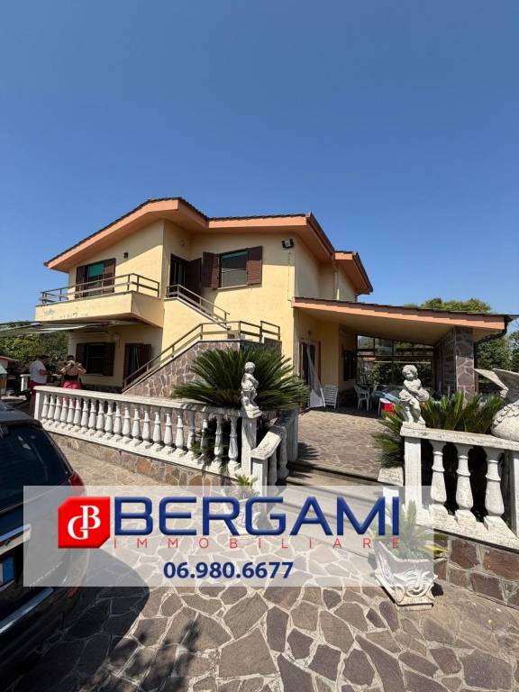 casa indipendente in vendita a Nettuno