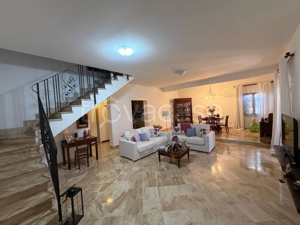 casa indipendente in vendita a Nettuno