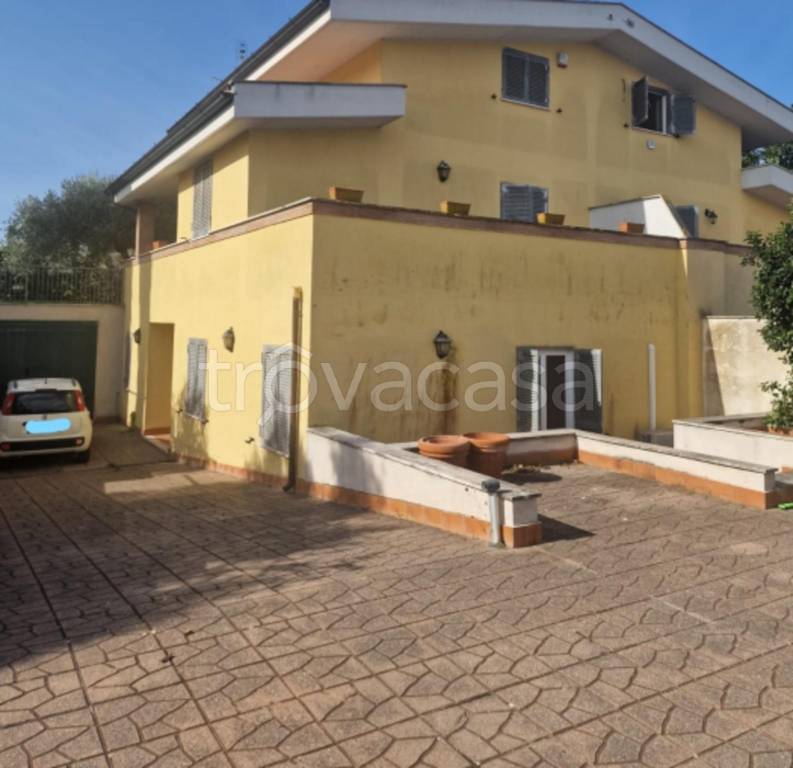 casa indipendente in vendita a Nettuno