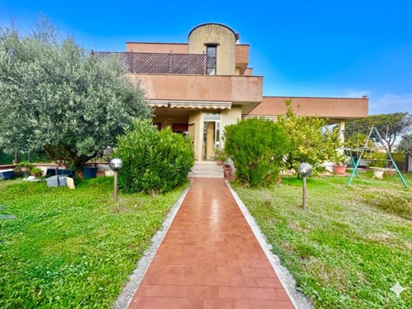 casa indipendente in vendita a Nettuno