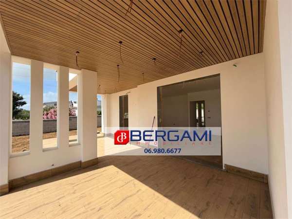 casa indipendente in vendita a Nettuno