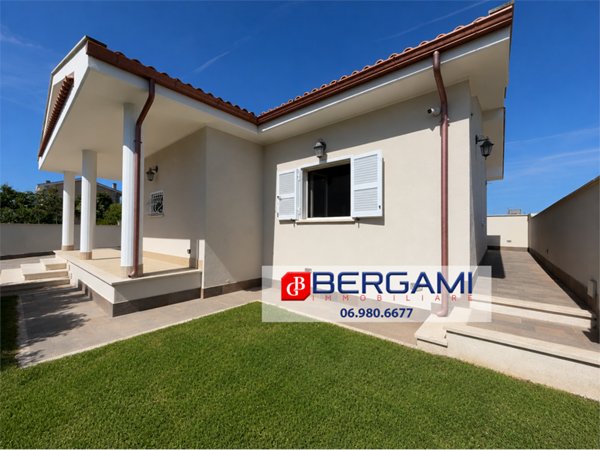 casa indipendente in vendita a Nettuno