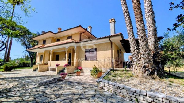 casa indipendente in vendita a Nettuno