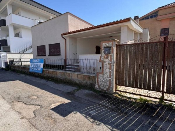 casa indipendente in vendita a Nettuno