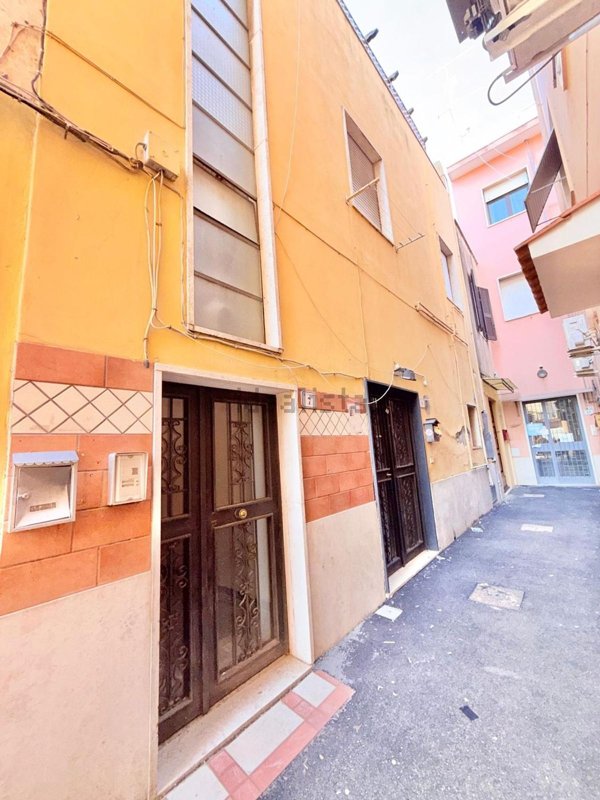 locale di sgombero in vendita a Nettuno