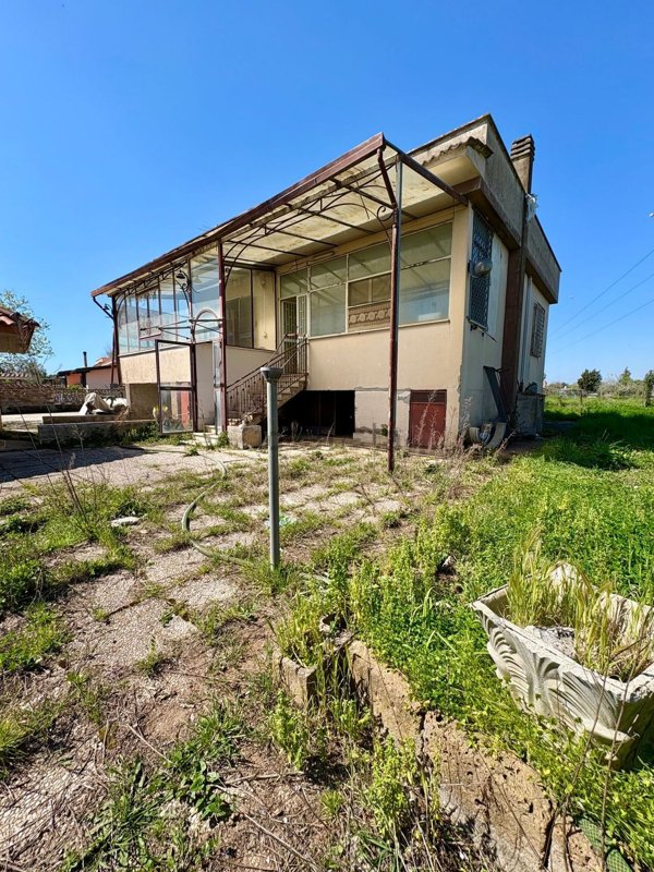 casa indipendente in vendita a Nettuno