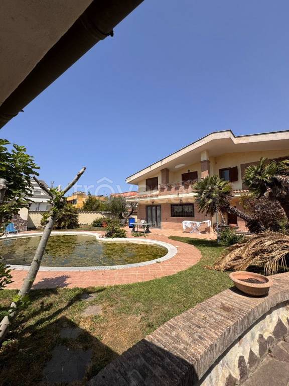 casa indipendente in vendita a Nettuno