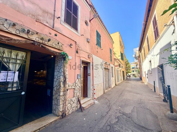 casa indipendente in vendita a Nettuno