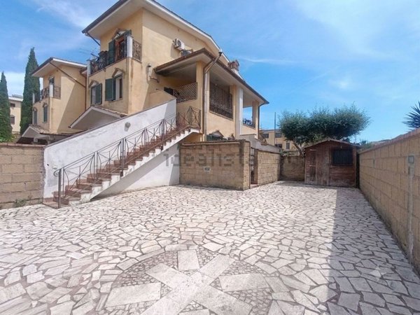 casa indipendente in vendita a Nettuno in zona Padiglione
