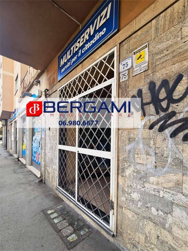 locale commerciale in vendita a Nettuno