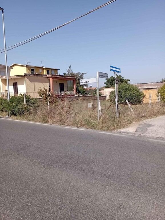 locale di sgombero in vendita a Nettuno