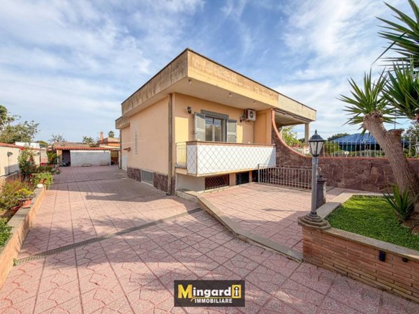 casa indipendente in vendita a Nettuno