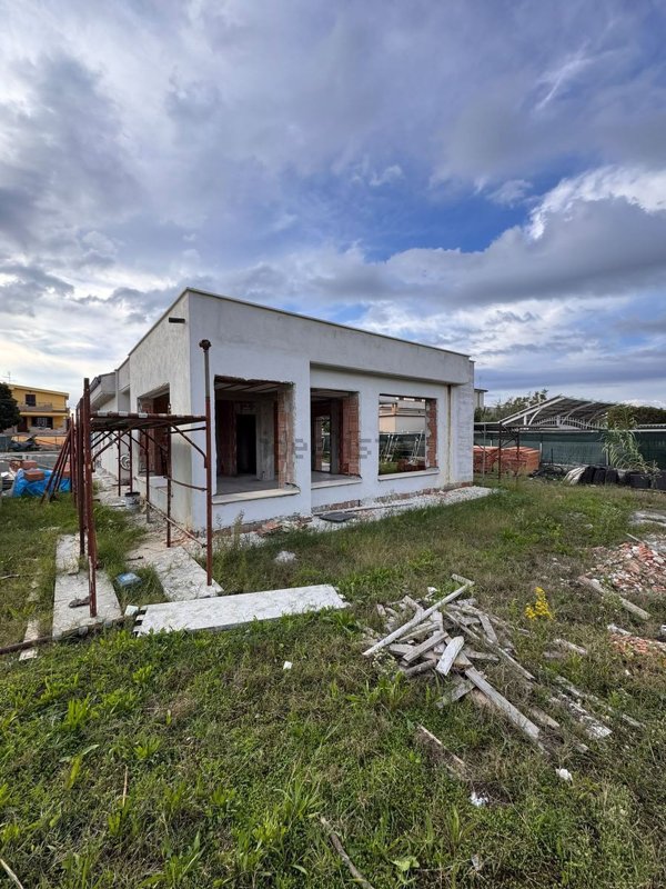 casa indipendente in vendita a Nettuno