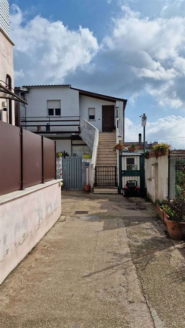 appartamento in vendita a Nettuno in zona Padiglione