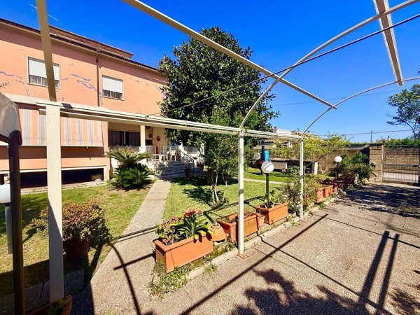 casa indipendente in vendita a Nettuno