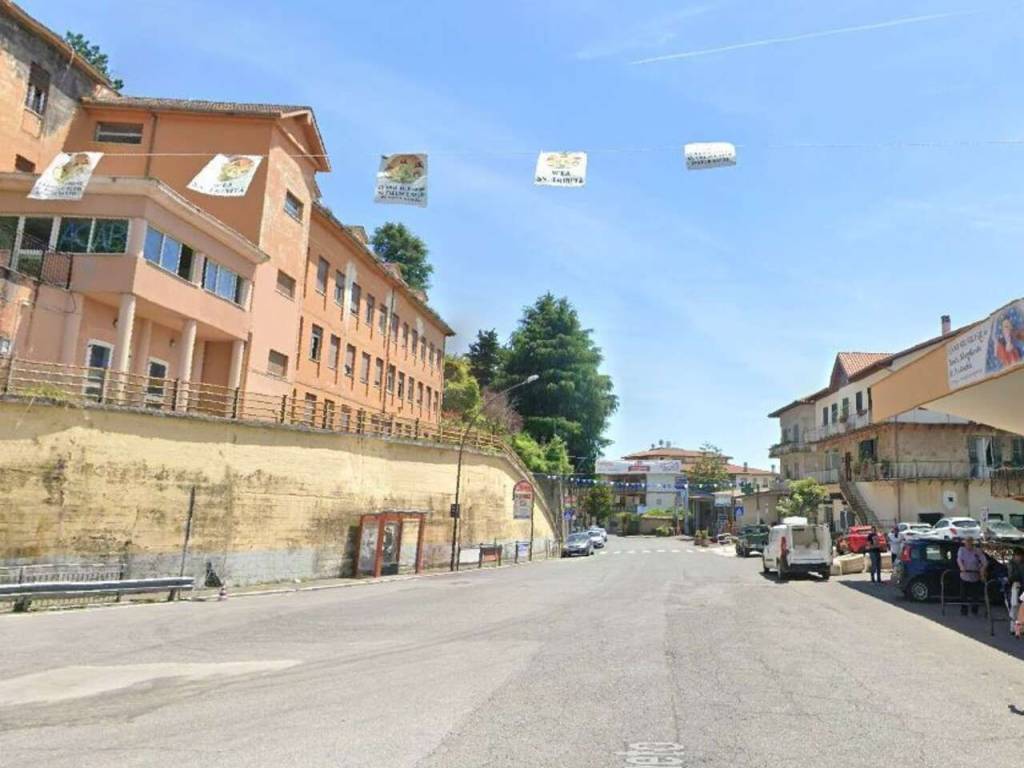 intera palazzina in vendita ad Olevano Romano