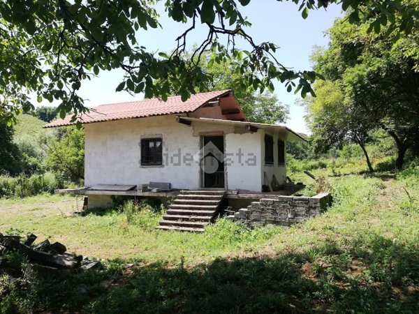 appartamento in vendita ad Olevano Romano