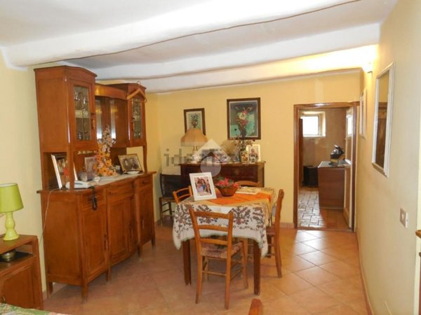 appartamento in vendita ad Olevano Romano