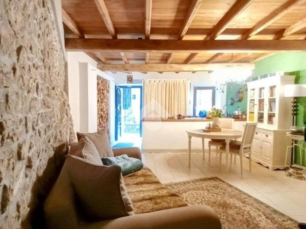 appartamento in vendita ad Olevano Romano