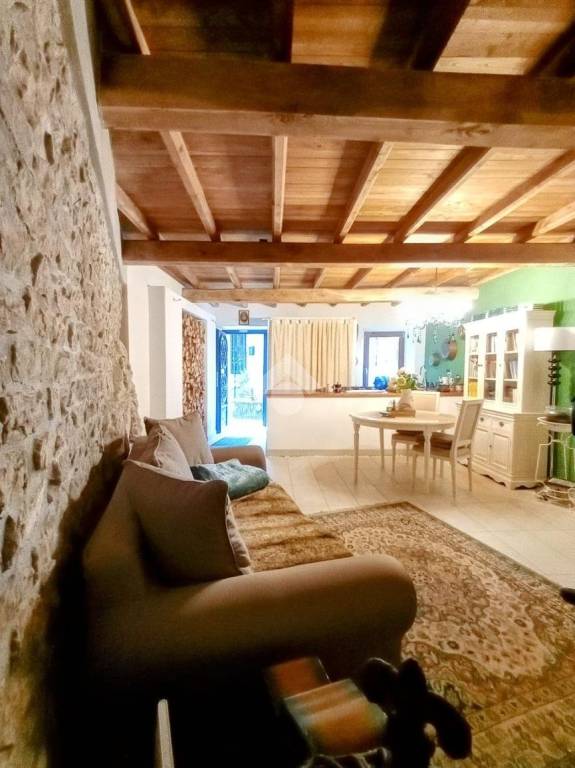 appartamento in vendita ad Olevano Romano