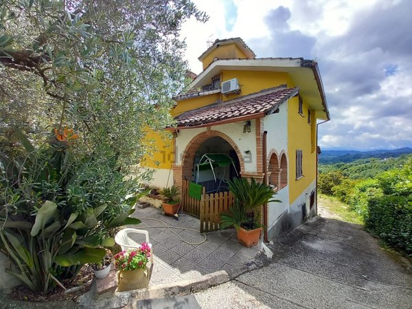 appartamento in vendita ad Olevano Romano