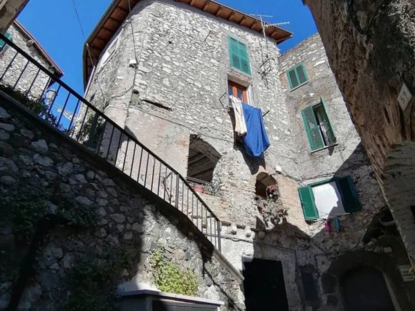 appartamento in vendita ad Olevano Romano