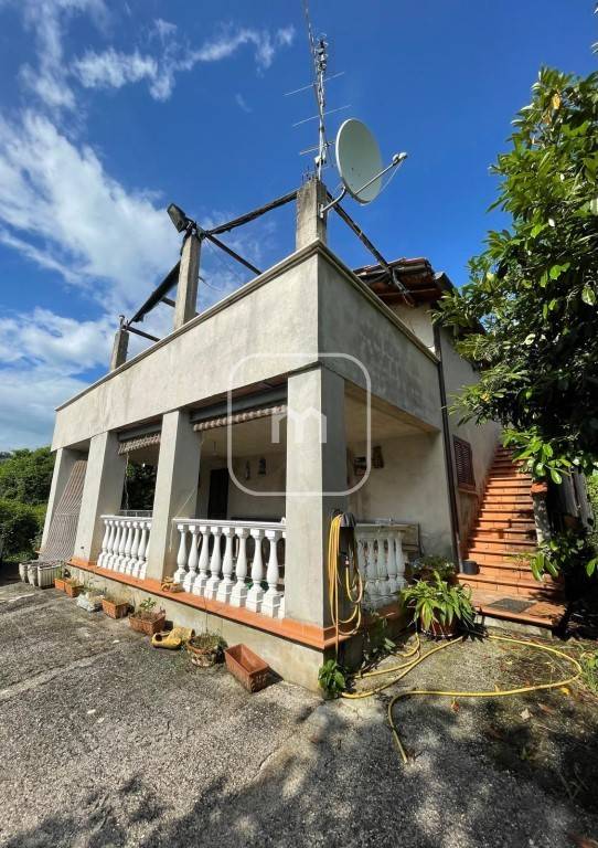 casa indipendente in vendita ad Olevano Romano