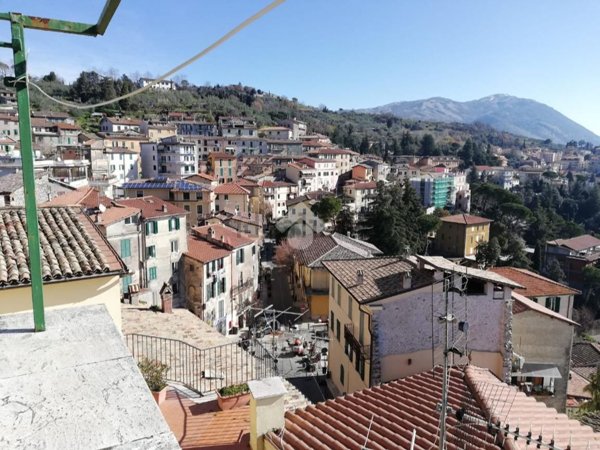 appartamento in vendita ad Olevano Romano