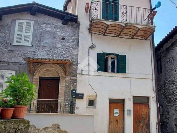 appartamento in vendita ad Olevano Romano