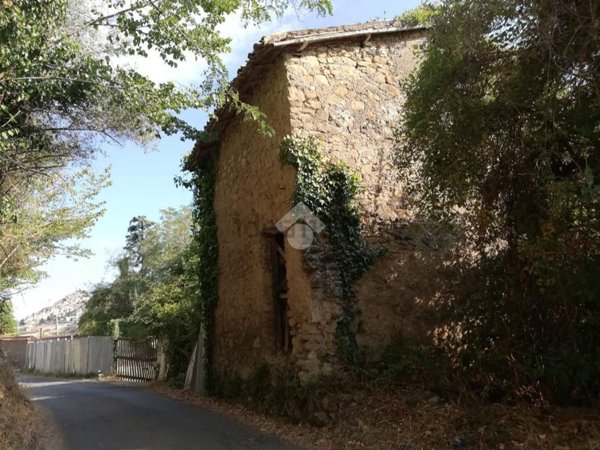 appartamento in vendita ad Olevano Romano