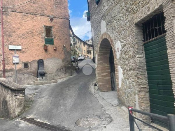 appartamento in vendita ad Olevano Romano