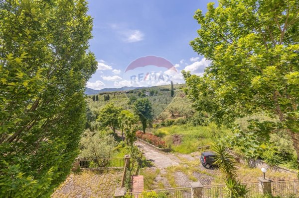 casa indipendente in vendita ad Olevano Romano