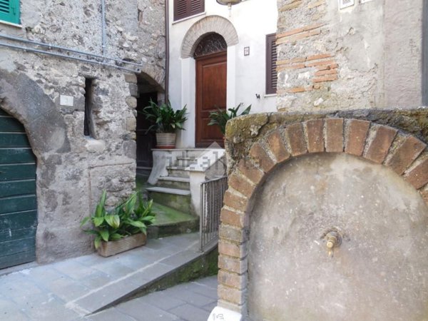 appartamento in vendita ad Olevano Romano