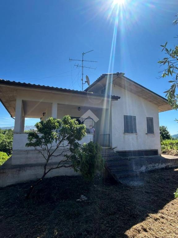 casa indipendente in vendita ad Olevano Romano