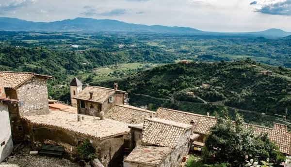 appartamento in vendita ad Olevano Romano