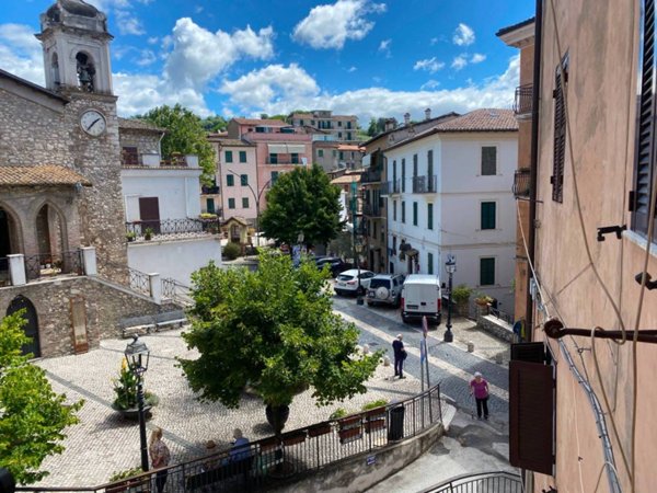 appartamento in vendita ad Olevano Romano