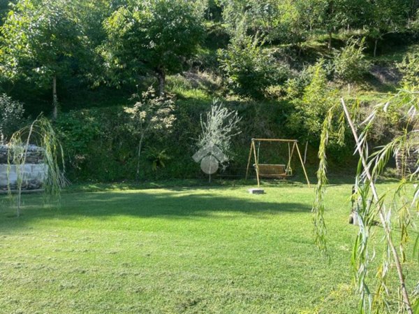 casa indipendente in vendita ad Olevano Romano
