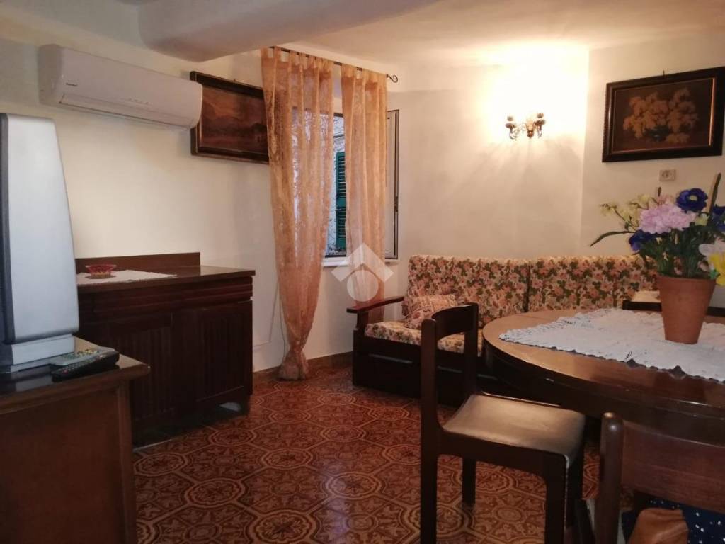 appartamento in vendita ad Olevano Romano