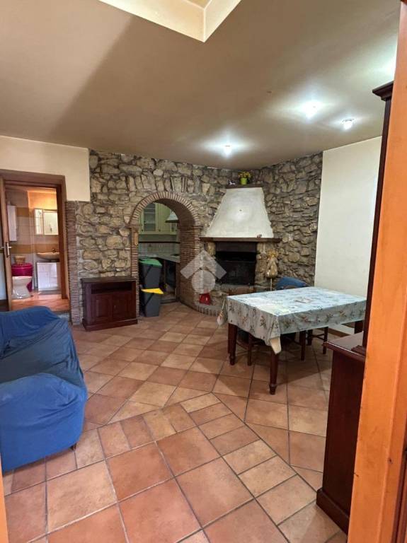 appartamento in vendita ad Olevano Romano