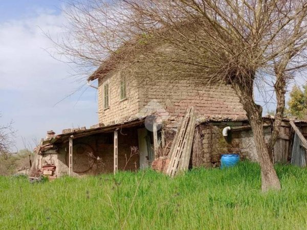 casa indipendente in vendita ad Olevano Romano