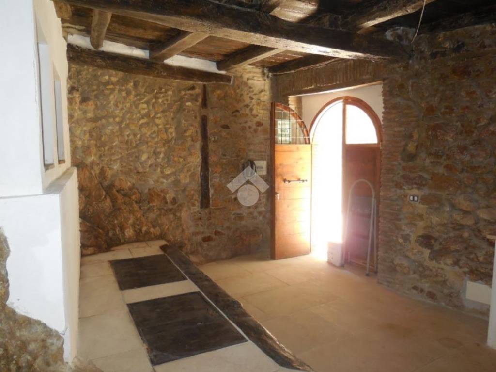 appartamento in vendita ad Olevano Romano