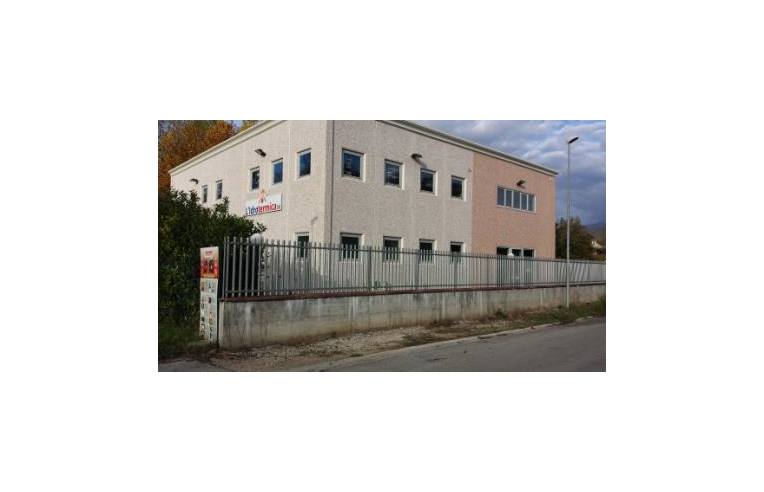 locale commerciale in vendita ad Olevano Romano