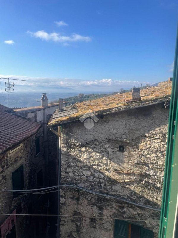 appartamento in vendita ad Olevano Romano