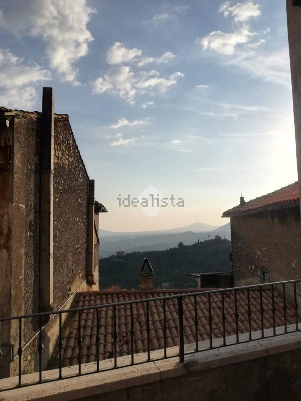 appartamento in vendita ad Olevano Romano